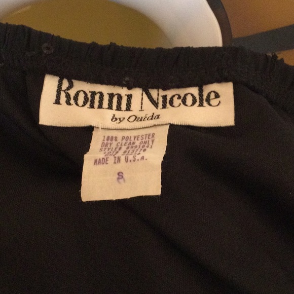 Ronni Nicole Gorgeous Sparkly Dressy Black Skirt with Sequin enhancement Sz8 - Picture 3 of 3